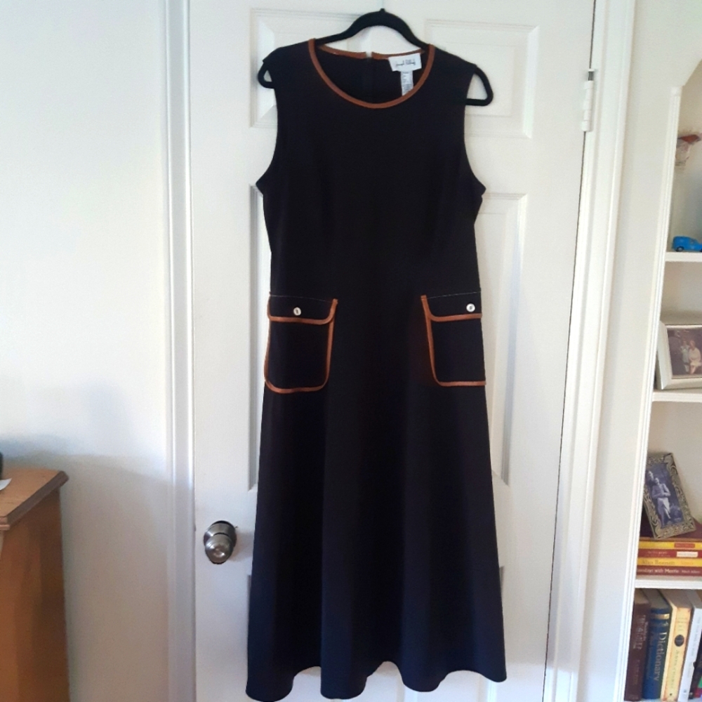 Joseph Ribcoff Black And Tan Trim Sleveless Dress With Pockets And Full Skirt.
